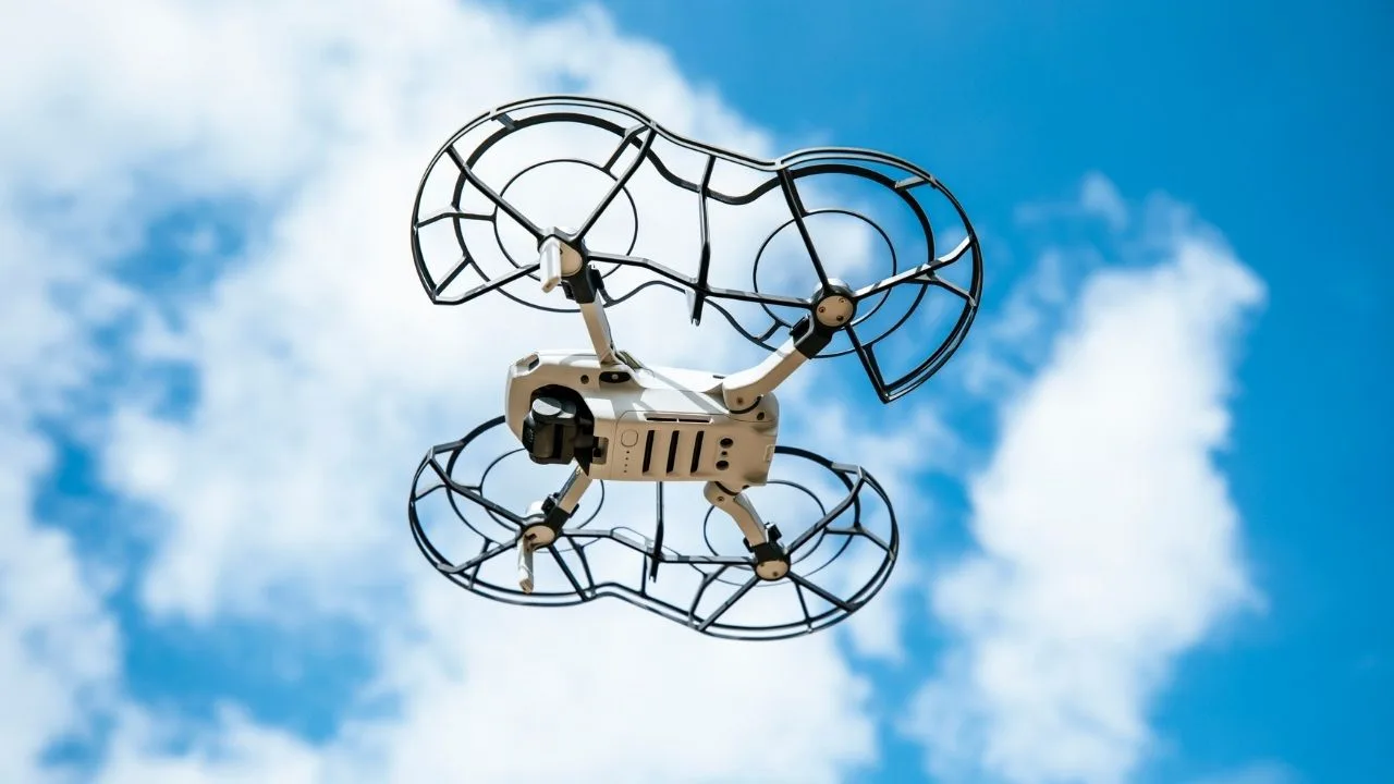 Land surveying by drone vs traditional surveying - which to choose and when?